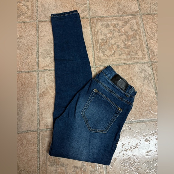 Jeans - Picture 2 of 2